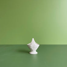 Load image into Gallery viewer, Vintage Vases

